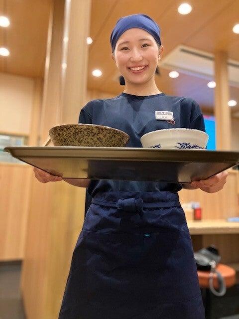 舎鈴 リンクス梅田店の制服1