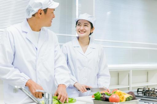 西日本フードサービス株式会社の仕事画像1