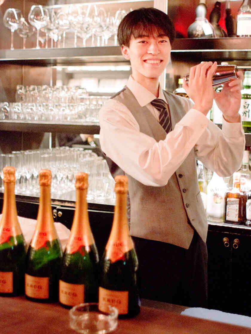 会員制 VIIIの制服3