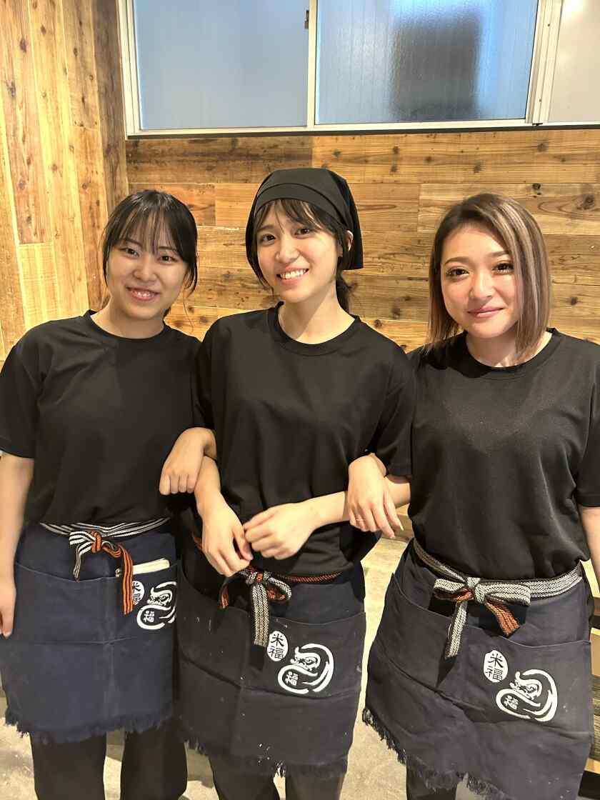 天ぷら米福 四条烏丸店の制服3