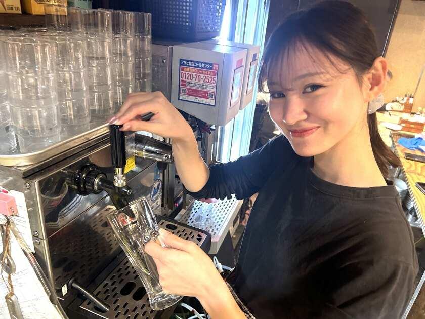 米福酒場 淀屋橋店の制服4