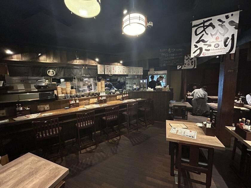 米福酒場 淀屋橋店の制服5