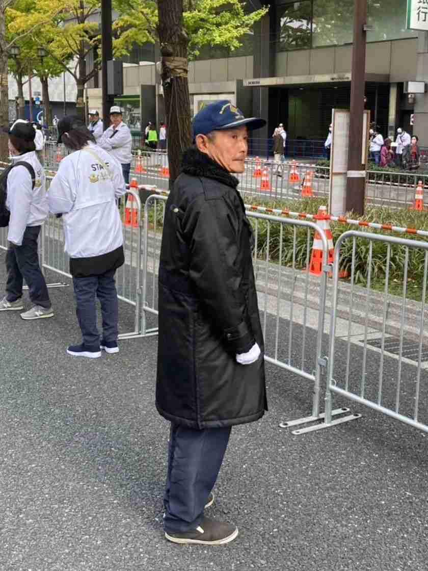 阪神警備保障株式会社の制服2