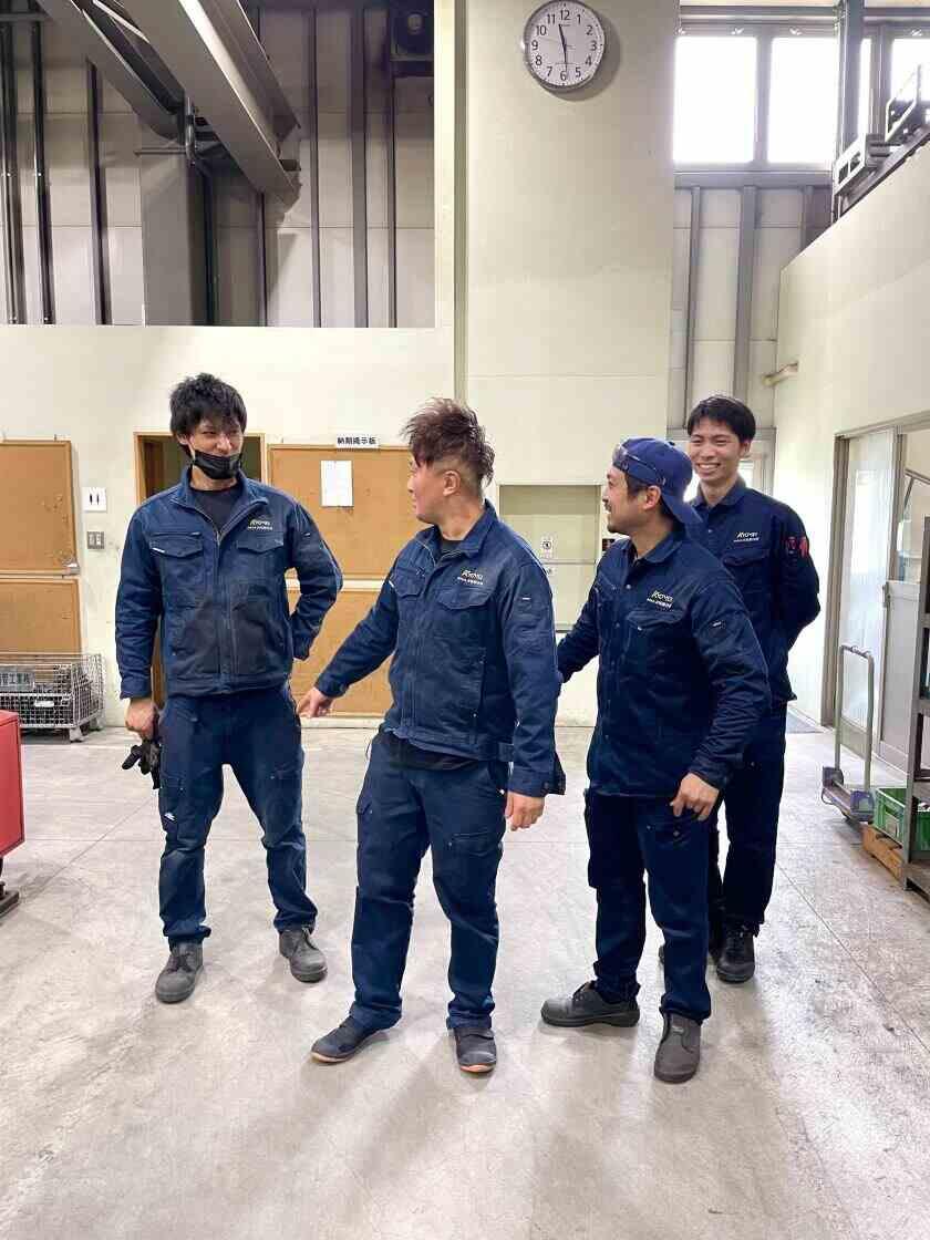 株式会社共明製作所の制服2
