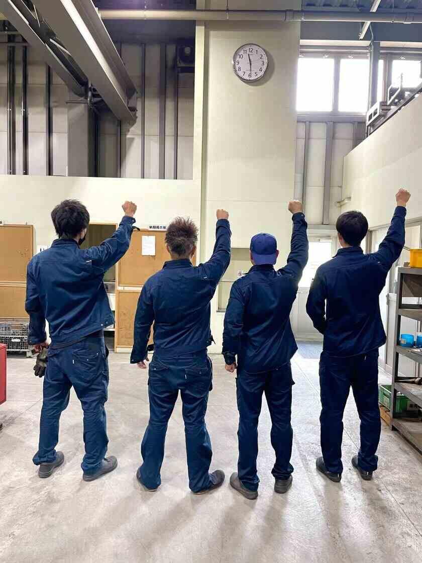 株式会社共明製作所の制服1