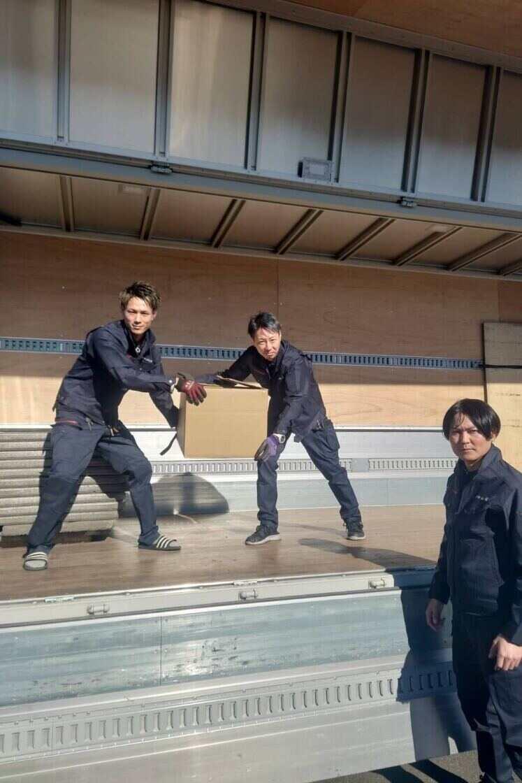 株式会社マルホ運輸の制服2