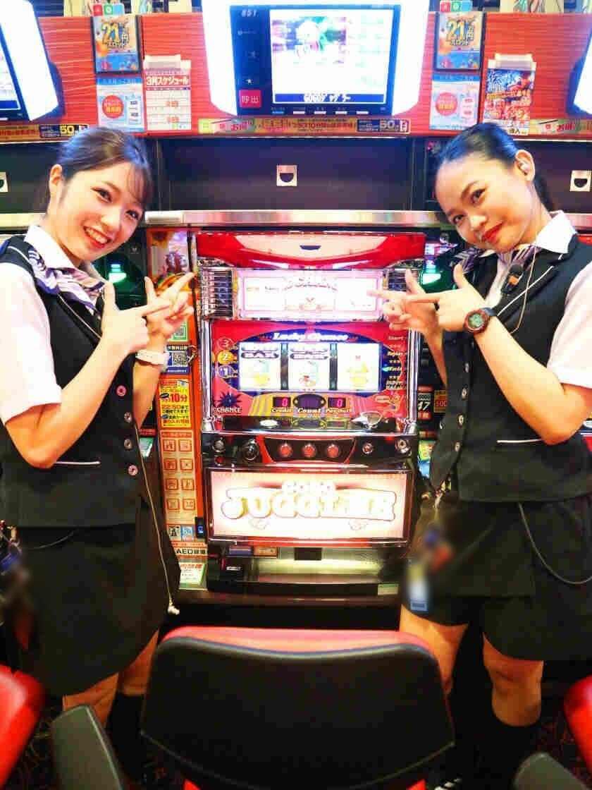 ロイヤル静内店の制服4