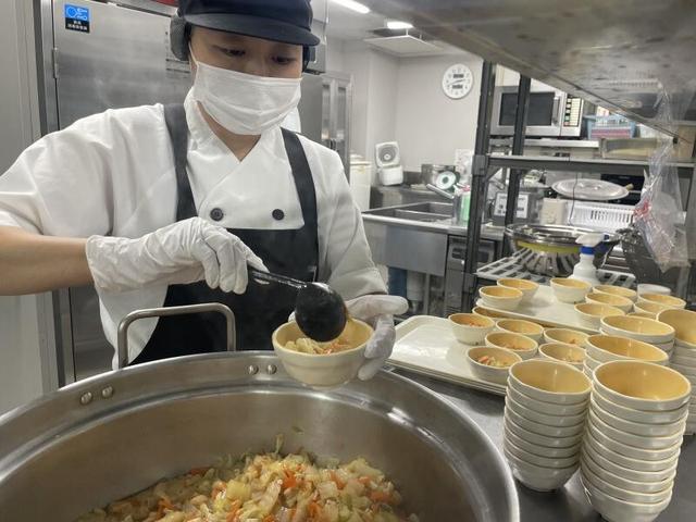 未経験からの新たな挑戦も大歓迎!残業なしの給食施設で安定を!(フード・飲食、宝塚市)のイメージ画像
