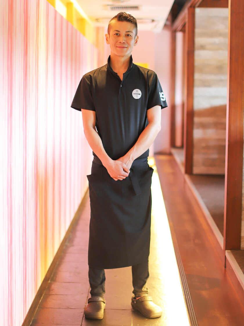 ハンバーグ専門店やぎやの制服1