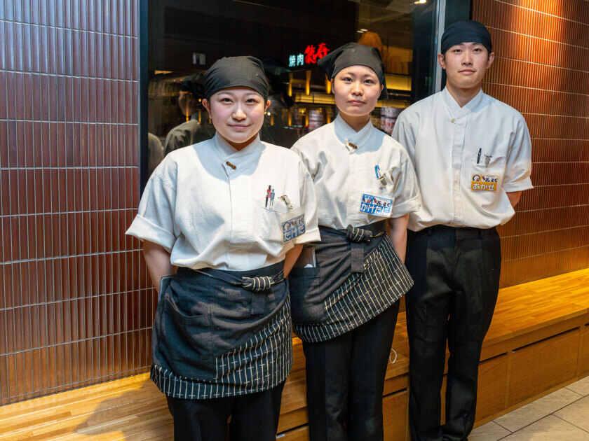 回転寿司 根室花まる 南25条店の制服1