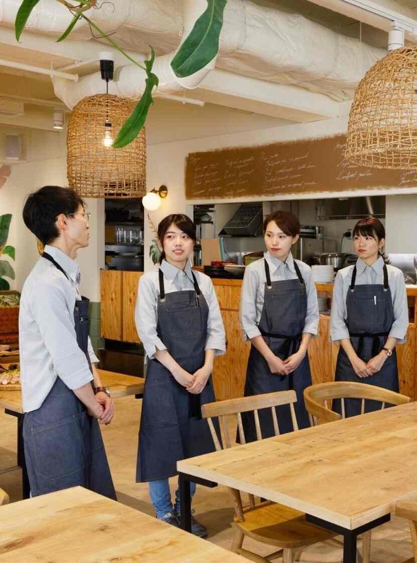 薪窯PIZZA・Cafe NORTH GARDEN 箕面店の制服3