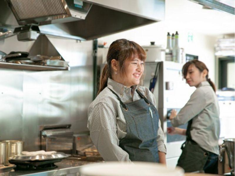 森の洋食 グリルみんぱく 万博記念公園の仕事画像3