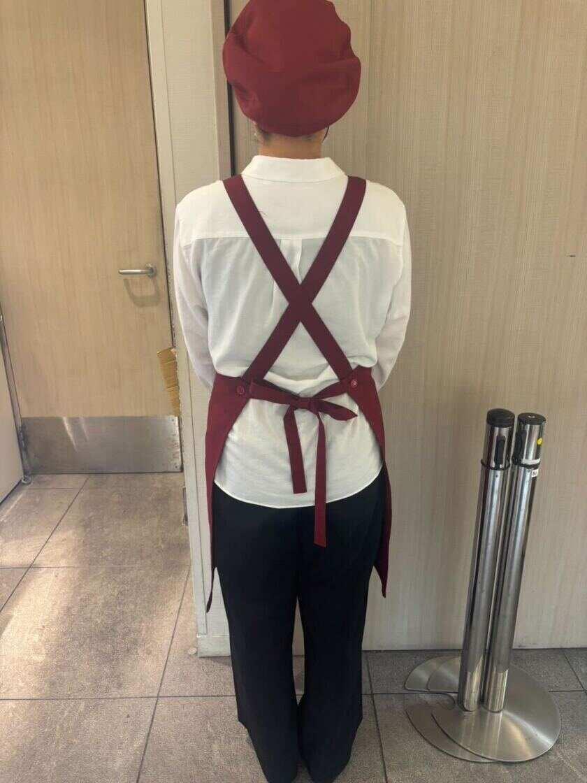懐石料理青山(銀座三越地下2F)の制服2