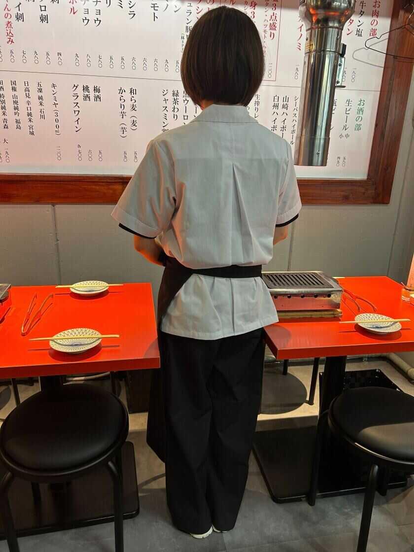 焼肉生ホルモンてっちゃんの制服2