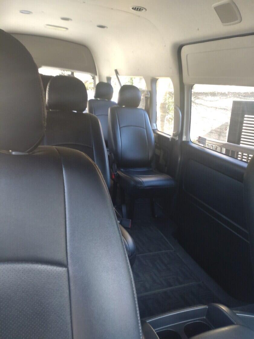 10T株式会社の制服3