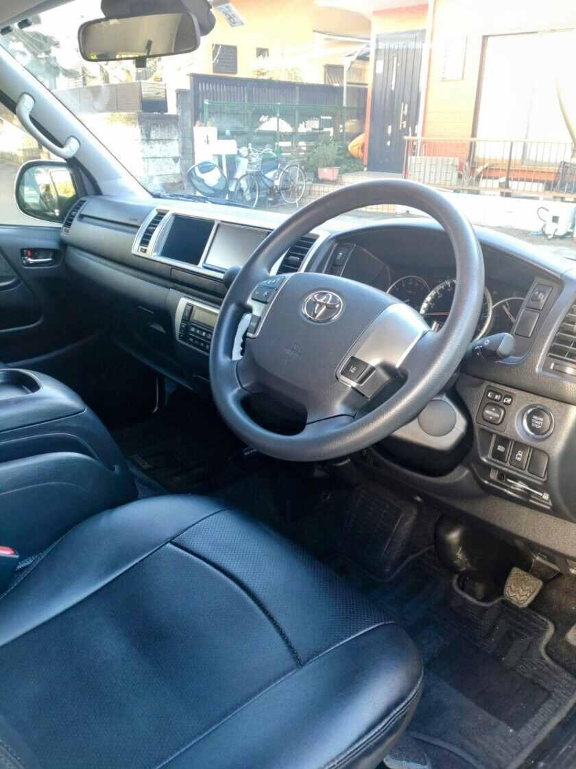 10T株式会社の制服2