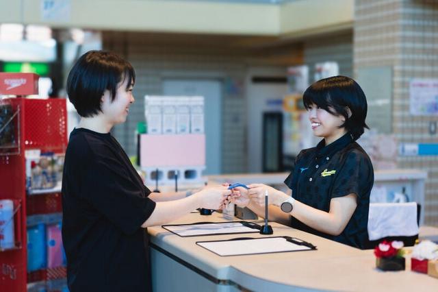 《ジム使い放題》ジムの受付やプール監視◎週2日~OK!学生活躍中(サービス、清須市)のイメージ画像