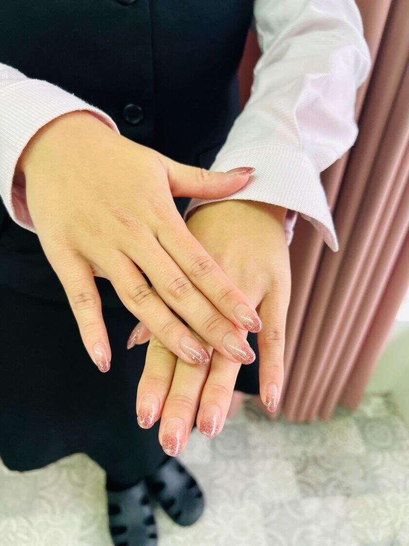 文栄不動産株式会社の制服3