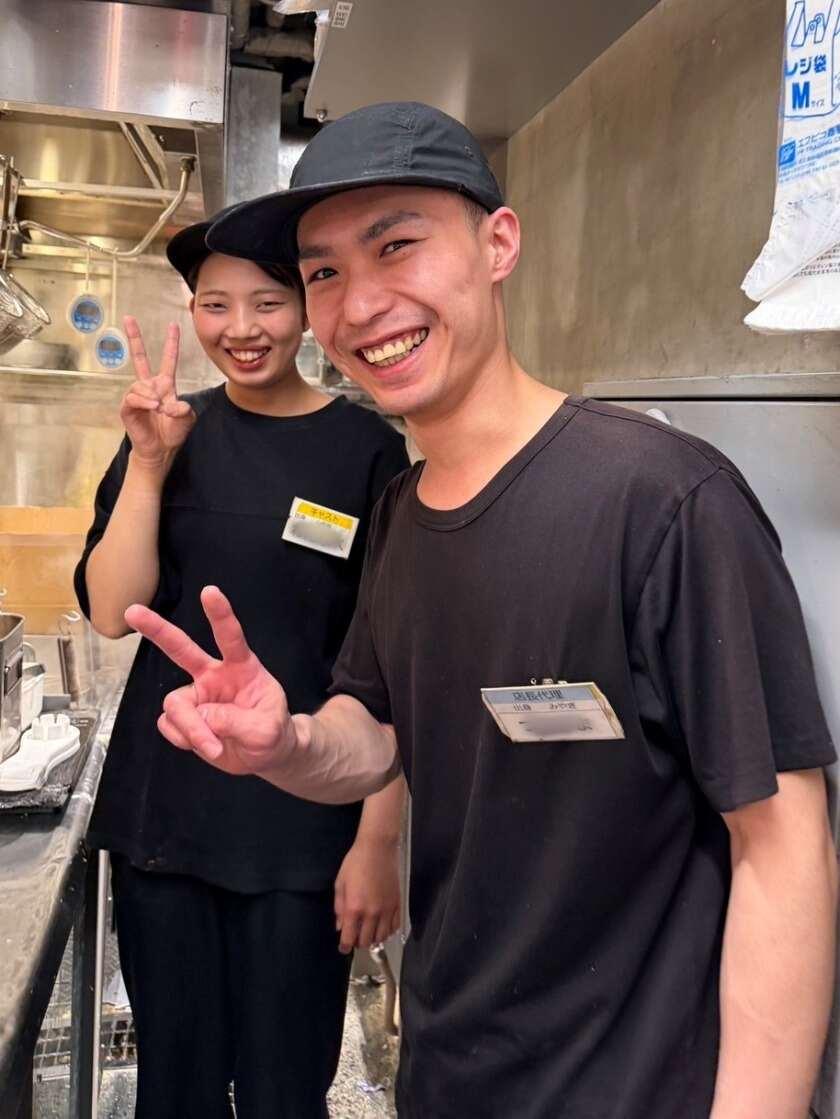 株式会社るーきー ラーメンビッグ仙台駅前中央店の制服2
