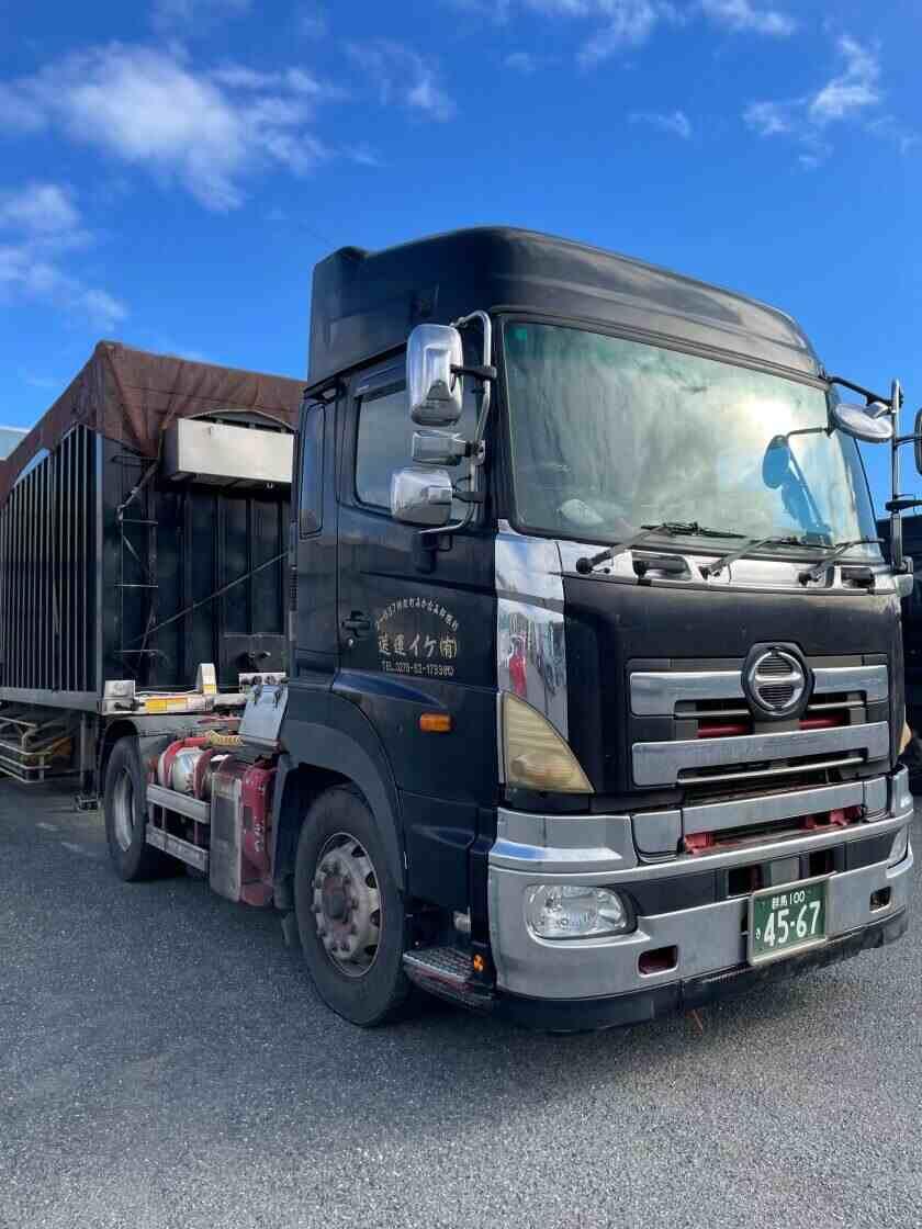 有限会社ケイ運送の制服2