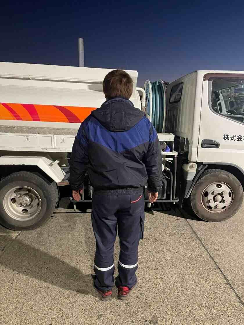 株式会社塚本 船橋営業所 (ENEOS特約店)の制服2