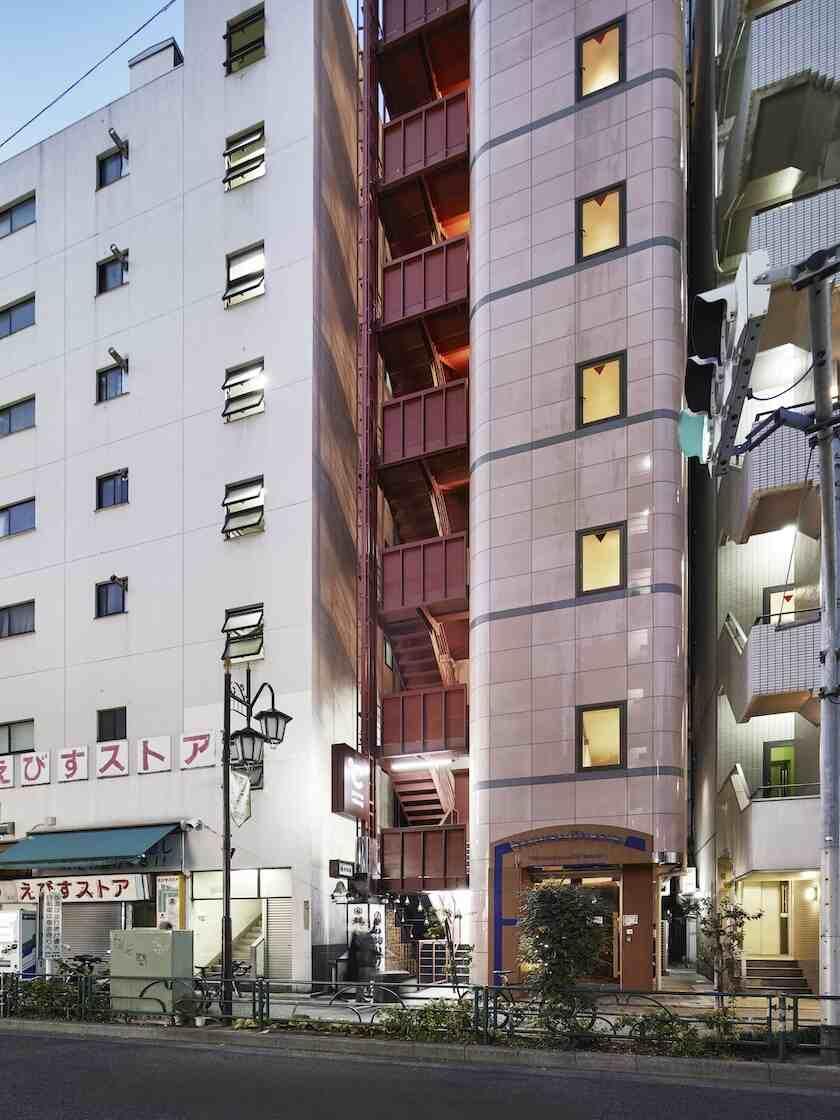 株式会社ナインアワーズ ドシー恵比寿の制服9