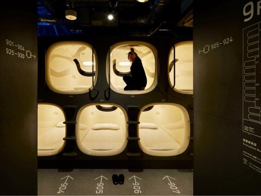 株式会社ナインアワーズ 9h浜松町の制服1