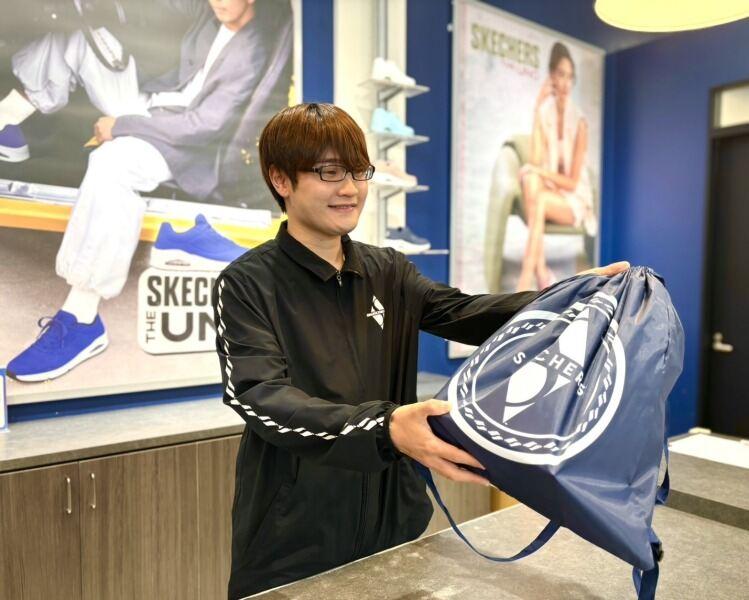 株式会社ジーフット スケッチャーズ レイクタウンKAZE店の仕事画像1