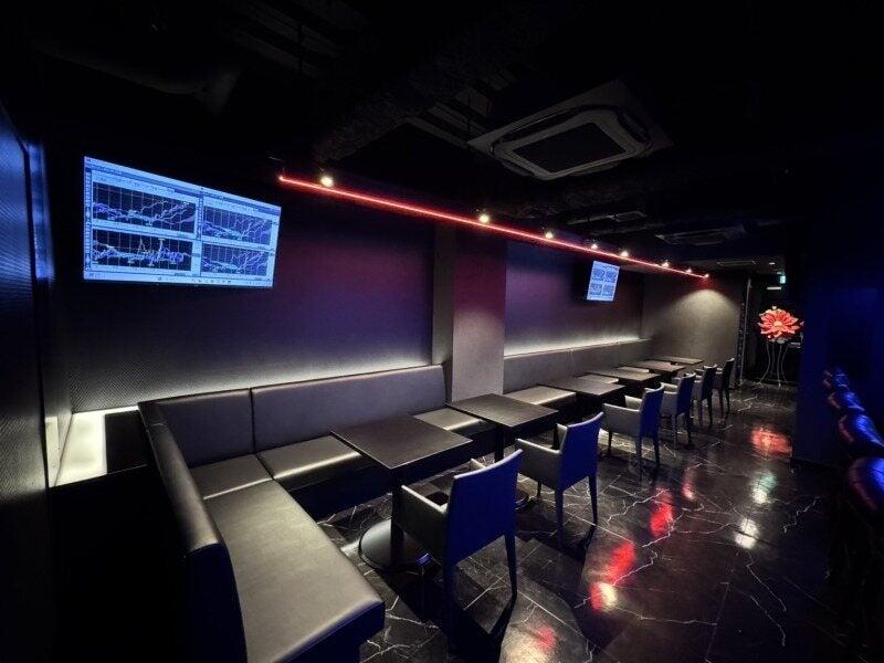 投資バー Alpha Shibuyaの仕事画像3