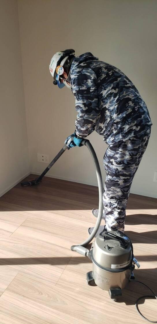 Egret株式会社の制服3