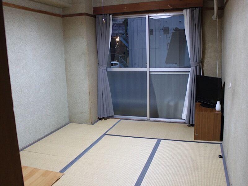 株式会社BRAVELYの制服7