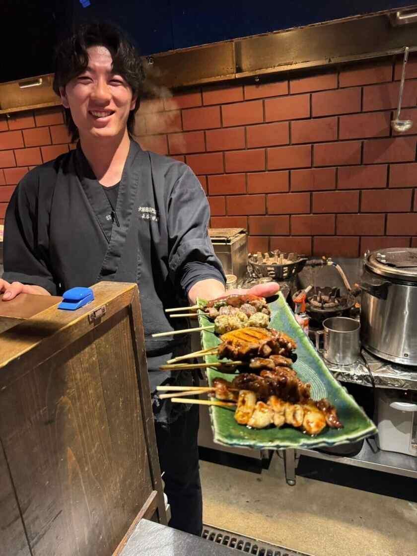 炭火焼き鳥 まさや西宮北口店の制服3
