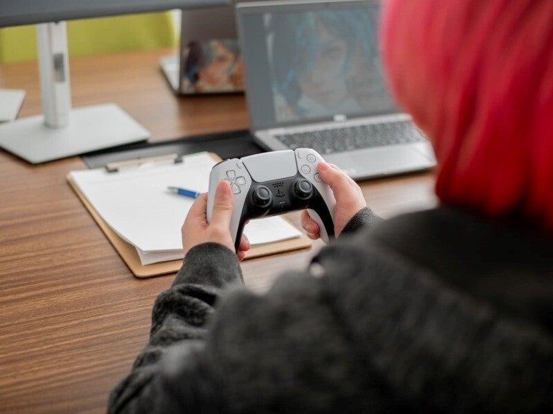 ポールトゥウィン 博多センターの制服3