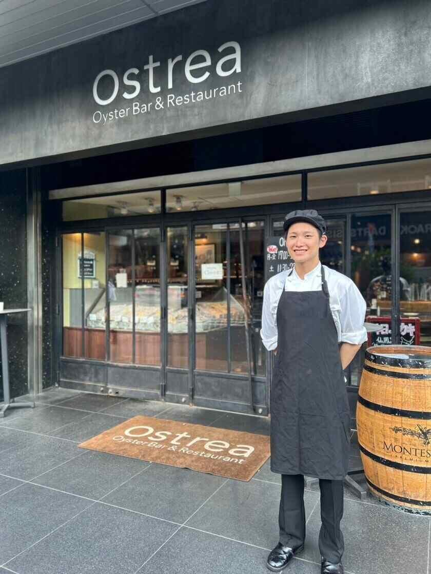 オストレア 六本木店の制服1