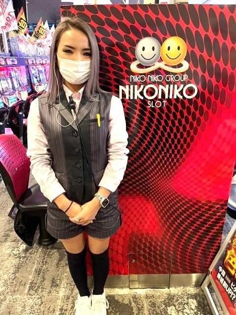 ニコニコ寝屋川店スロット館の制服1