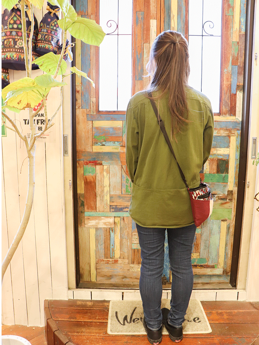 アメツチテラス 沖縄ライカム店の制服2