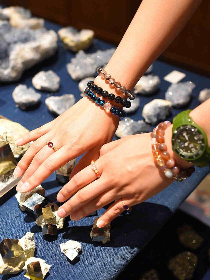 岩座(IWAKURA) Power Stone専門 太宰府店の制服3