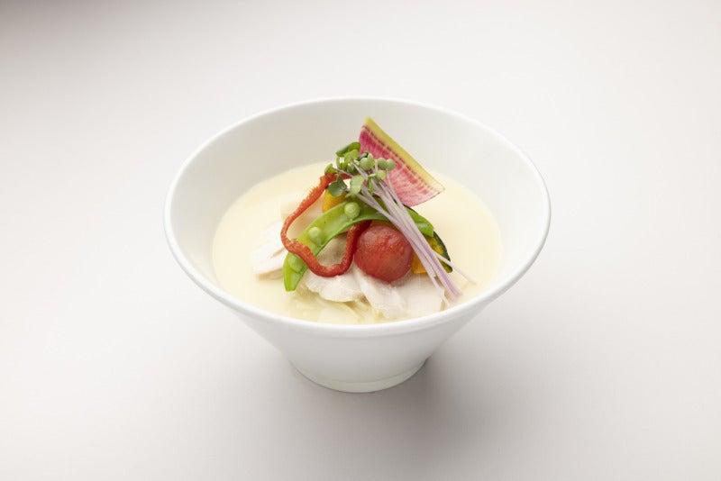 篝 成田空港店の制服2