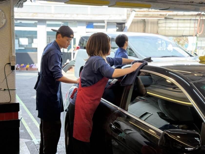東京AUTO洗車 中野店の制服2