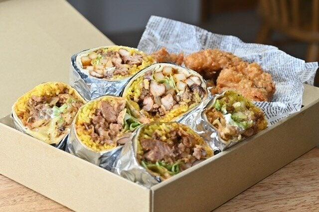 BULLDOG CAFEの制服3