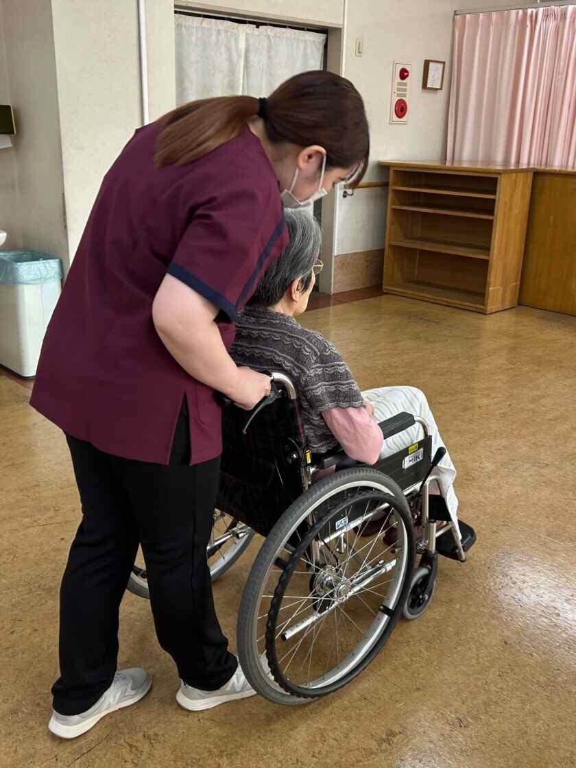 シルバーサンホームの制服2