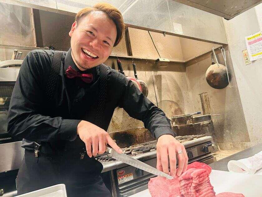 株式会社スドー(焼肉ニューヨーコ・焼肉ヨーコ・やきにく愛しのヨーコ・焼肉すどう春吉・焼肉すどう熊本)の制服7