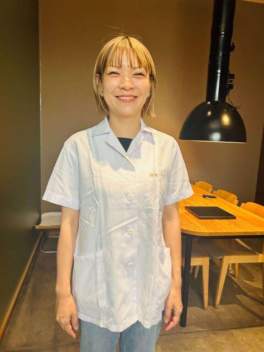 焼肉すどう 春吉店の制服8