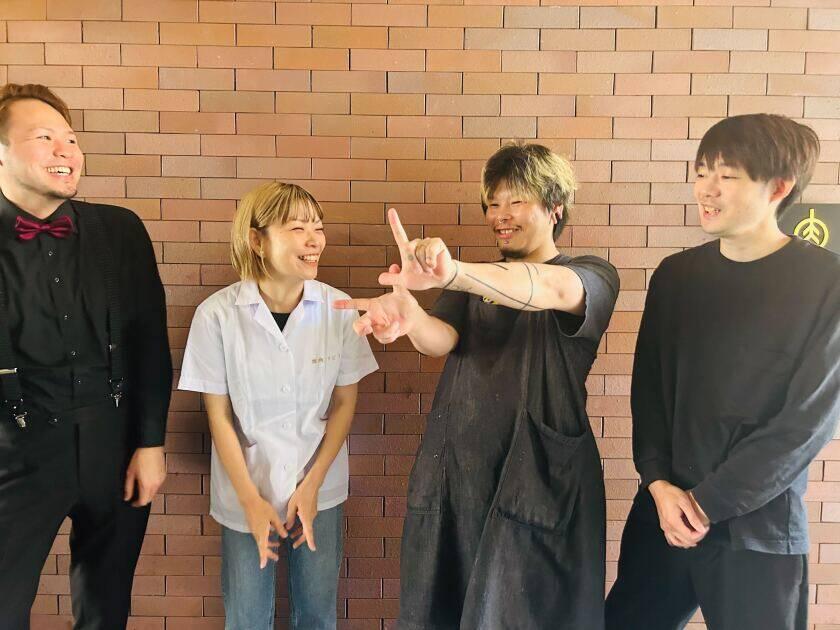 株式会社スドー(焼肉ニューヨーコ・焼肉ヨーコ・やきにく愛しのヨーコ・焼肉すどう春吉・焼肉すどう熊本)の制服4