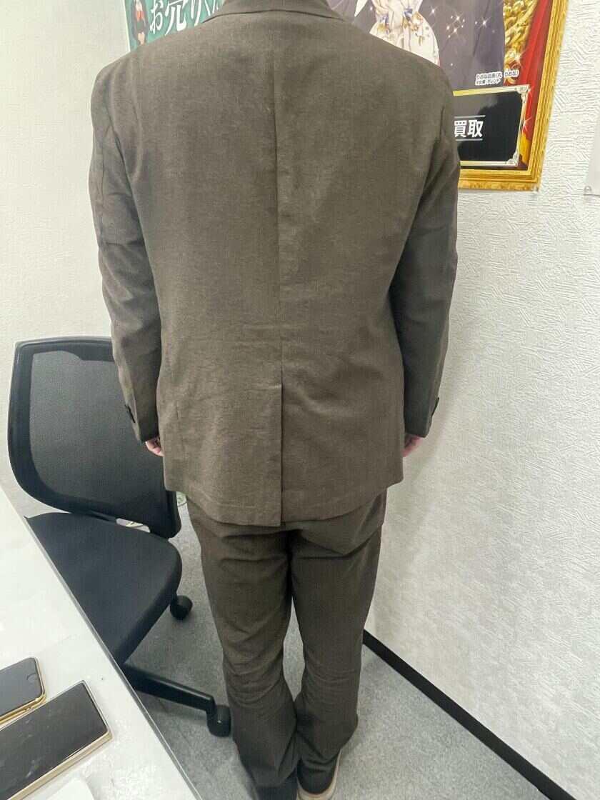 おたからや FUJI本郷台店の制服2
