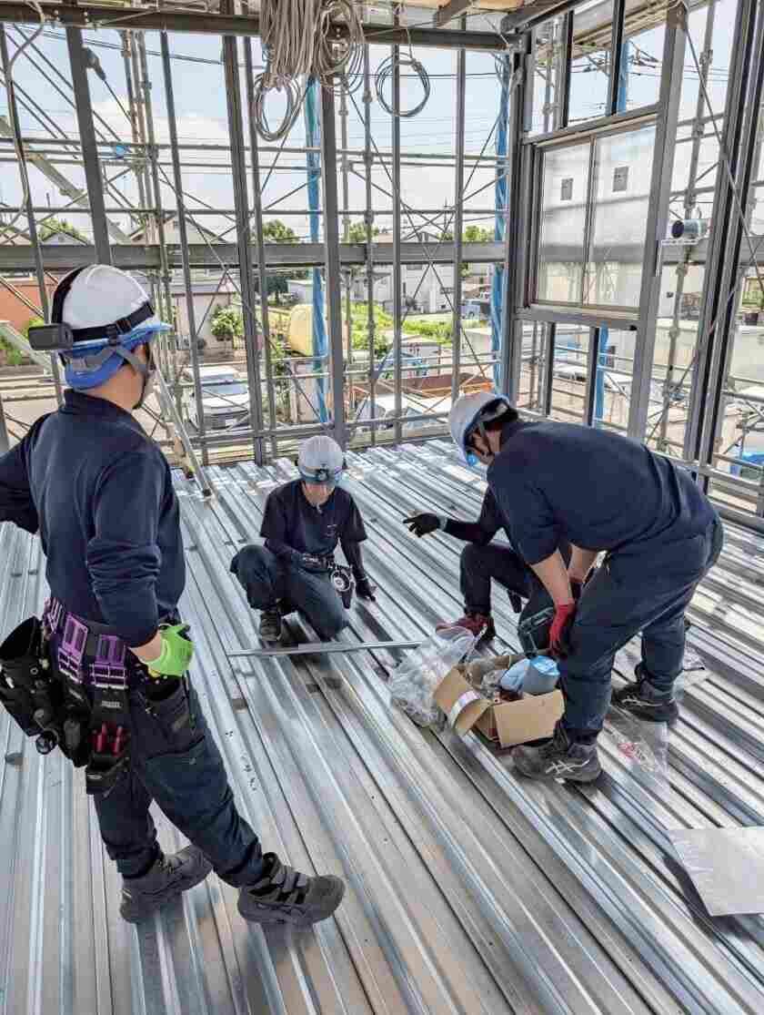 横井電気工業株式会社の制服7