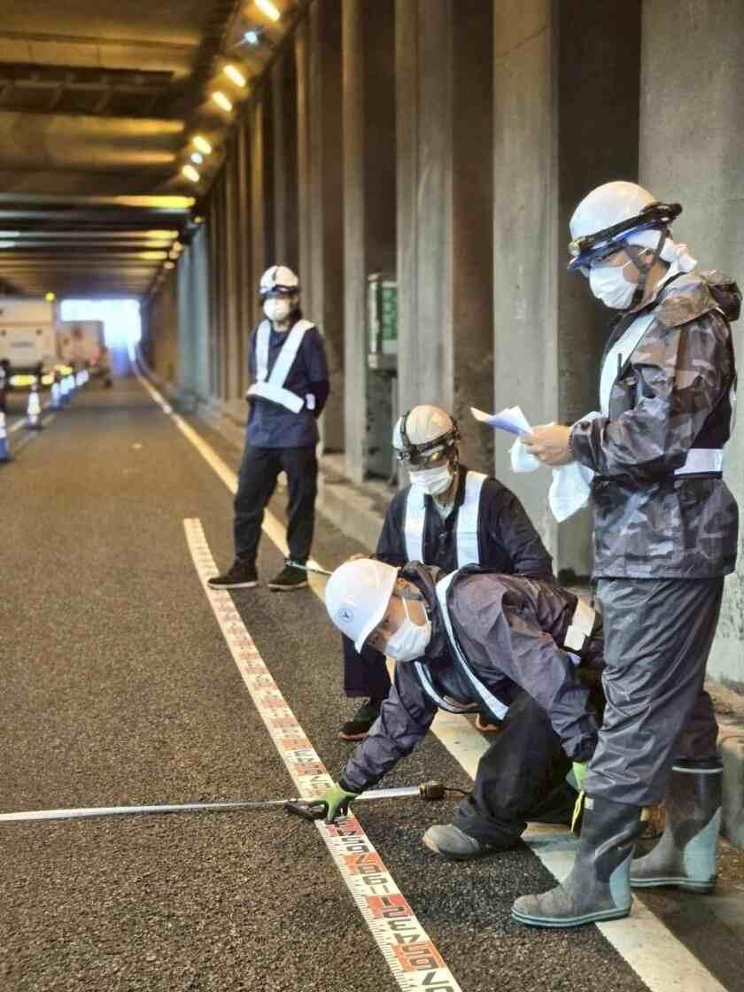 横井電気工業株式会社の制服6