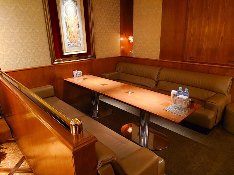 club lounge SARAI(サライ)の制服1