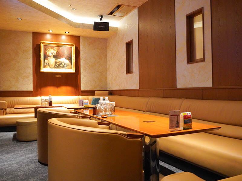 club lounge SARAI(サライ)の制服2
