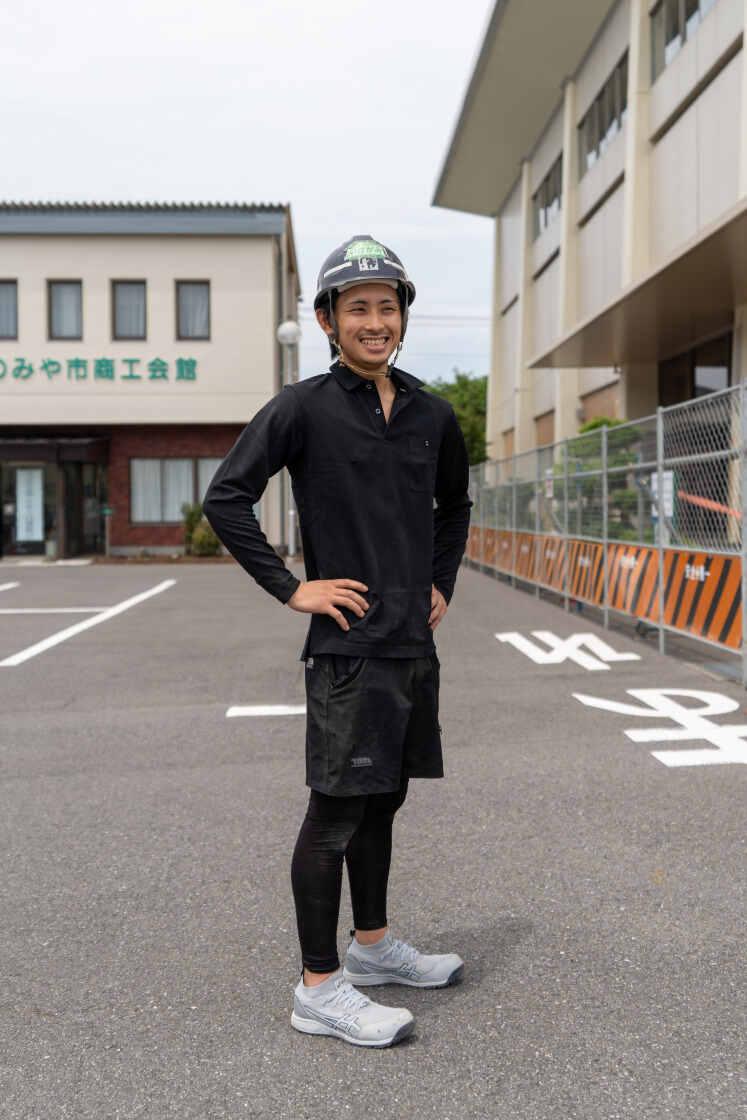 株式会社TAKARA CONSTRUCTIONの制服2